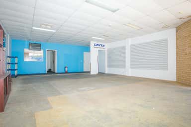 2/4 Leach Crescent Rockingham WA 6168 - Image 4