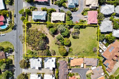 132 Ridgeway Avenue Southport QLD 4215 - Image 3