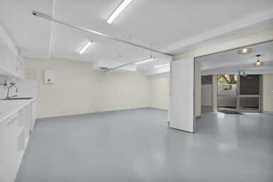 5b/81 Noosa Drive Noosa Heads QLD 4567 - Image 4