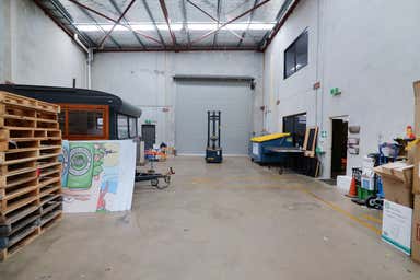 2/50 Discovery Drive Bibra Lake WA 6163 - Image 4