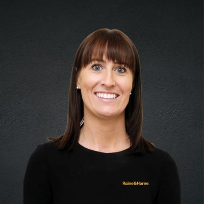 Nikki Randall Raine & Horne Rural Gloucester