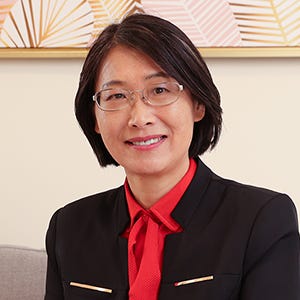Geraldine (Xiao-Bin) Wang