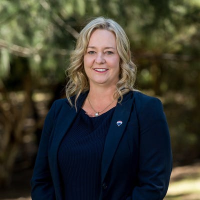 Alana White - RE/MAX Extreme - realcommercial.com.au