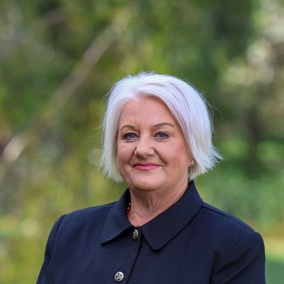 Kaye Dixon