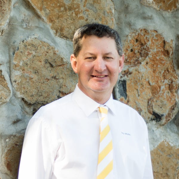 Geoff Hayes Ray White Glen Innes