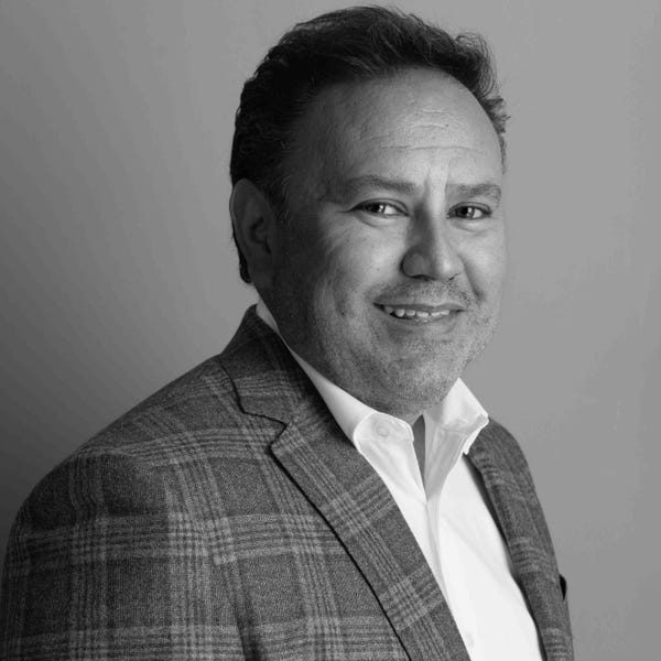 Victor Paz LJ Hooker Southern Residential WA