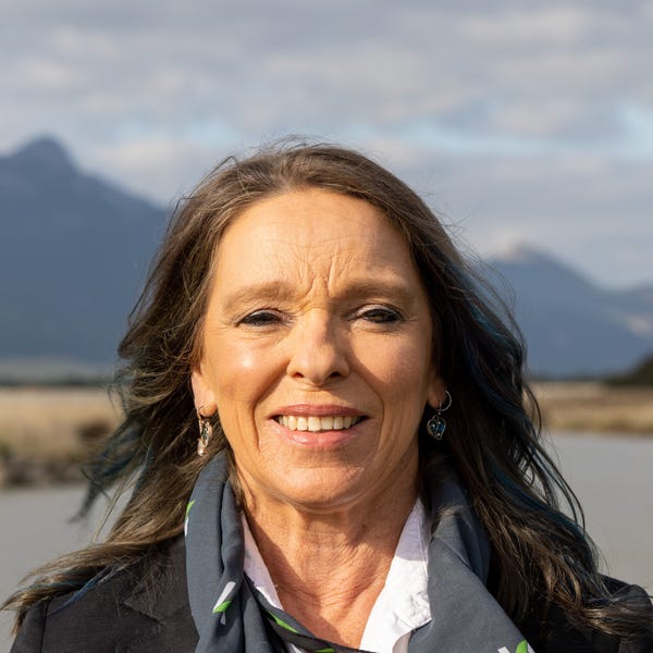 Sharon Blyth Nutrien Harcourts Flinders Island