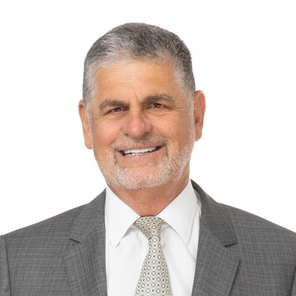 Mack Hall MACK HALL REAL ESTATE APPLECROSS