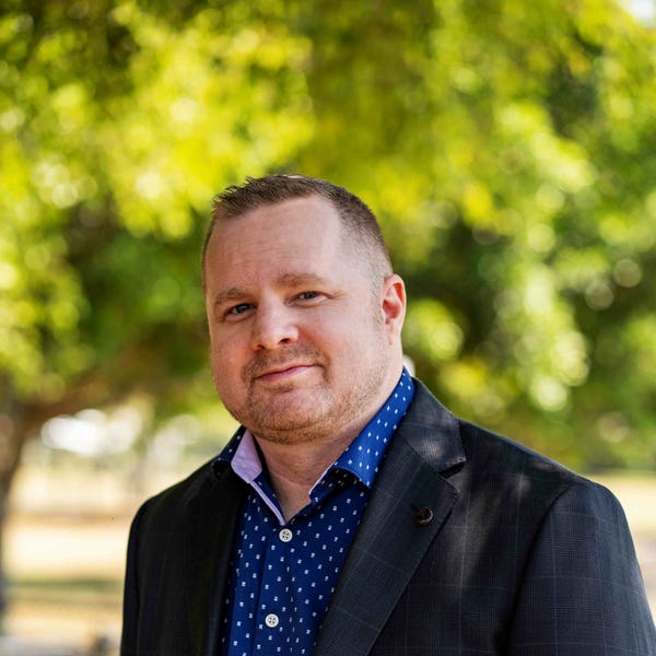 Brett De Luca Worth Real Estate