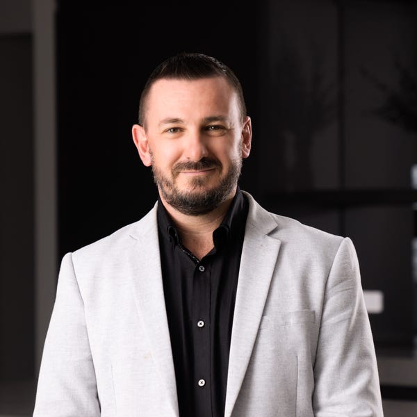 Gary McNeil Exclusive Estate Agents MACARTHUR