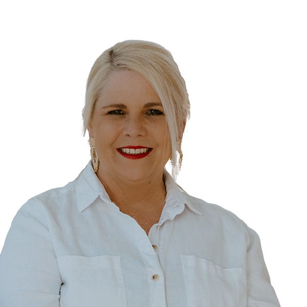 Nichole Caple REMAX Bayside Properties Cleveland