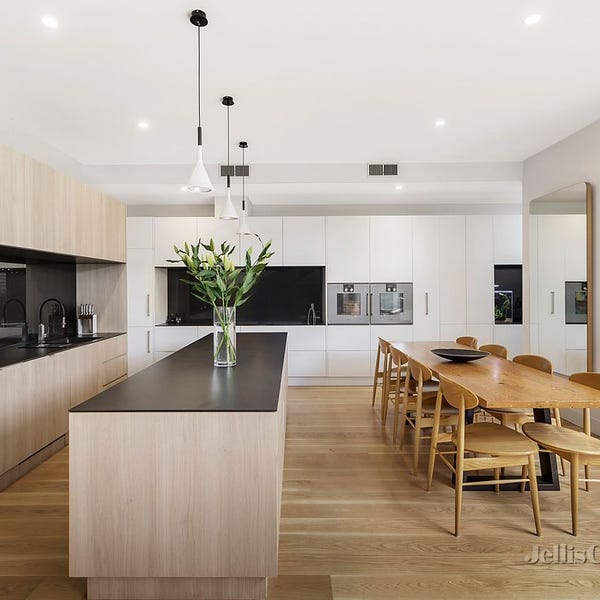 Showcase Test 1 Pippin & Hall Real Estate Wycliffe Well