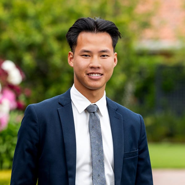 Tom Hall Ray White Glenelg RLA 280262 RLA 281188