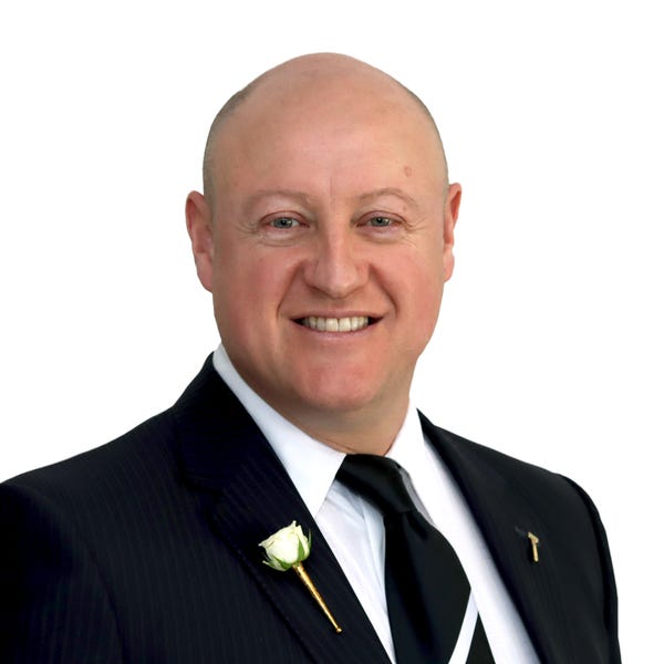 Victor Velgush REFINED REAL ESTATE RLA 217949