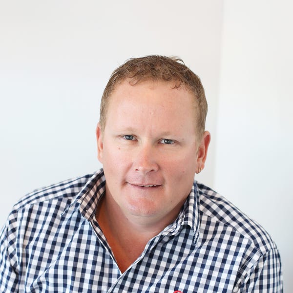 RJ Newman Elders Real Estate Lakes Entrance