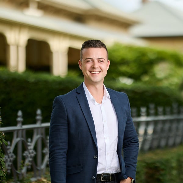 Cameron Bowes Ray White Seaford RLA 327058