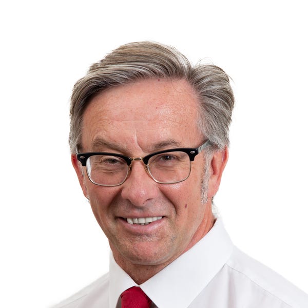 Dan Huther Alex Scott & Staff Korumburra