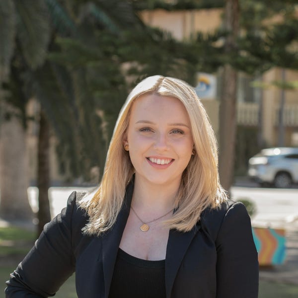 Ashleigh OlssonJones Ray White Glenelg RLA 280262 RLA 281188