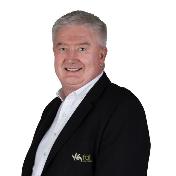 Peter Clark Fall Real Estate