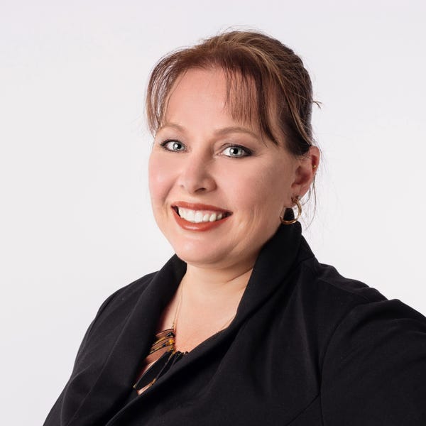 Mandy Blackmur Home Realty Group Bethania