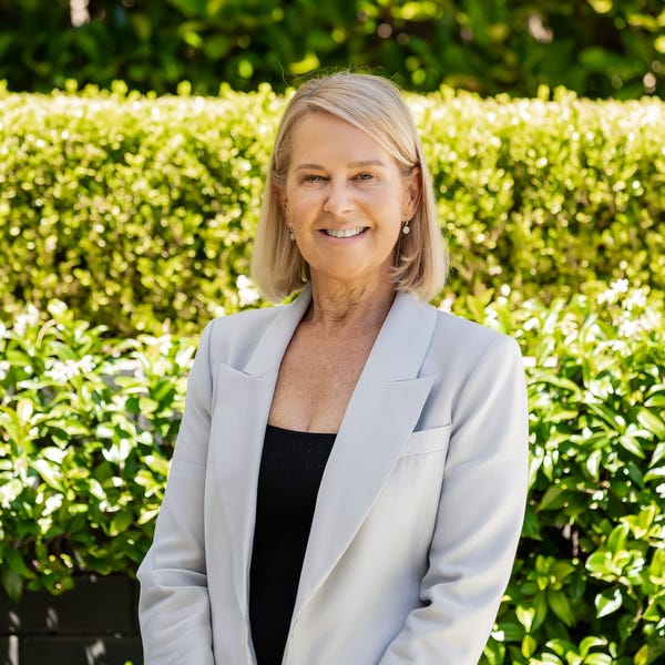 Megan Thredgold Alexander Real Estate (RLA 308922)