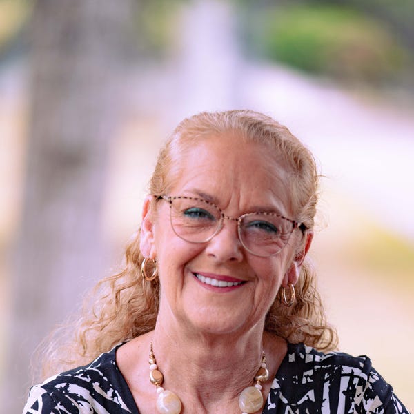 Tracey Pretty Think Sold Real Estate