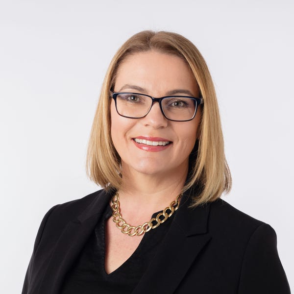 Amanda Blunt Home Realty Group Bethania