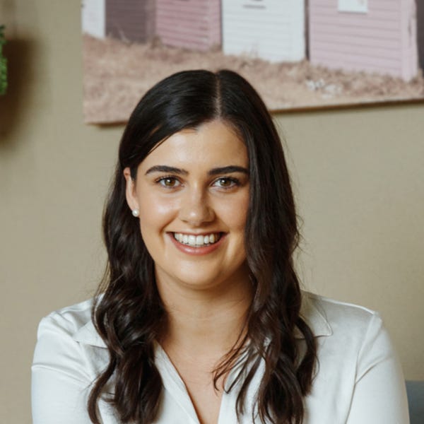 Caitlin Clarke Gary J Smith Real Estate (RLA 150557) PLYMPTON