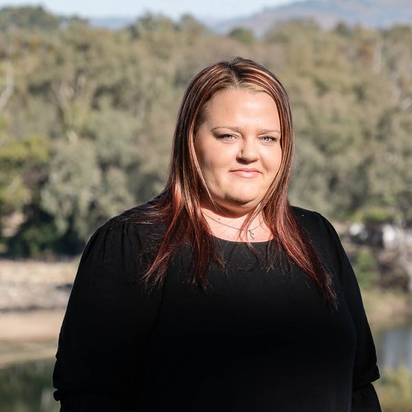 Stephanie Pearson Ian Ritchie Real Estate Albury