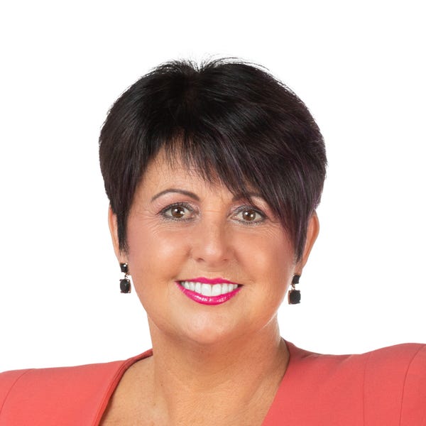 Alyssa Hayden O'Neil Real Estate KELMSCOTT