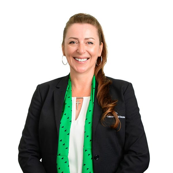 Suzette Mackovski OBrien Real Estate Deer Park