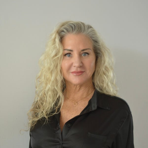 Vivienne WallaceHopper VIVA Real Estate BUDDINA