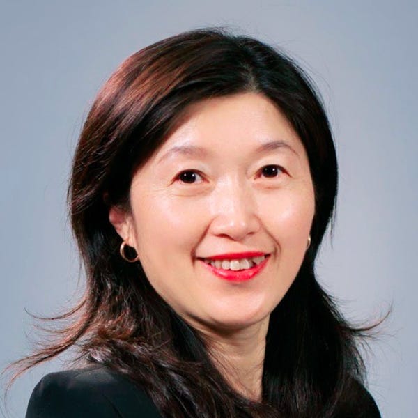 (Lucy) Weipeng Wang
