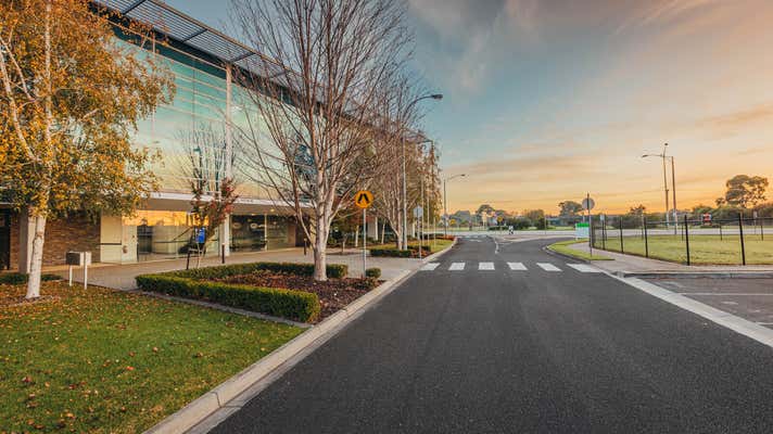 Chifley Business Park 3 Joseph Avenue Moorabbin Airport Vic 3194 www.realcommercial.com.au