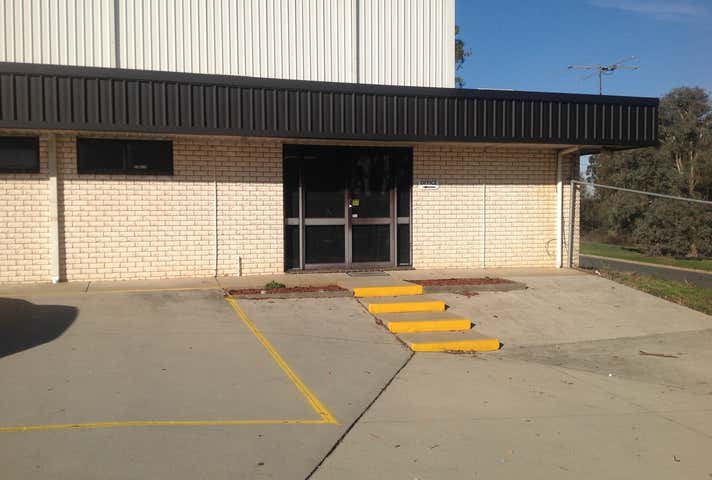 18 Hudson Crescent Lavington NSW 2641 - Image 13