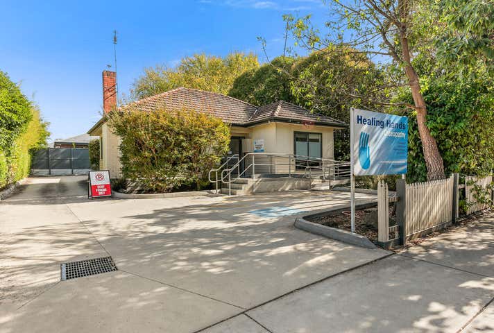 15 Devon Street Croydon VIC 3136 - Image 1