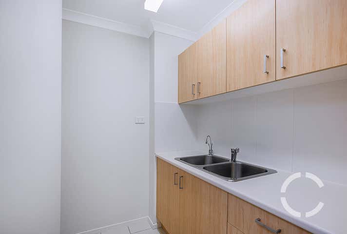 18/8 Catherine Street Woolloongabba QLD 4102 - Image 5