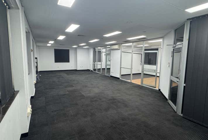 482 Kingsford Smith Drive Hamilton QLD 4007 - Image 5