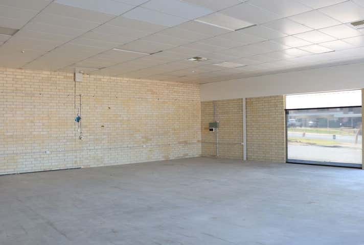 25 Dellamarta Rd Wangara WA 6065 - Image 3