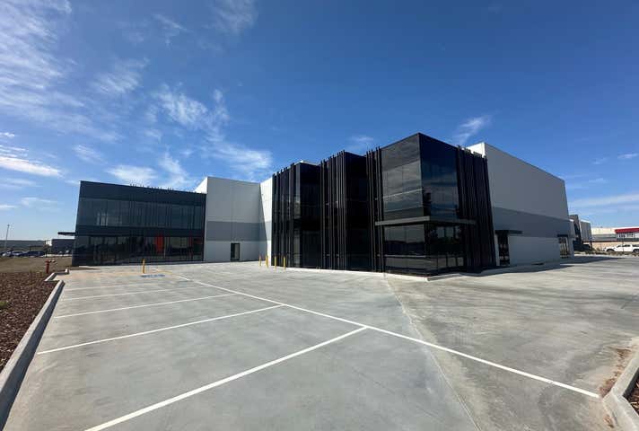 1/94 Willandra Drive Epping VIC 3076 - Image 1