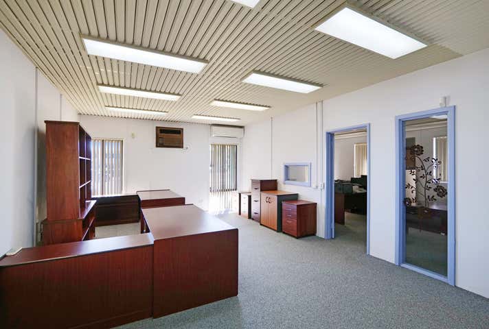 26 Prindiville Drive Wangara WA 6065 - Image 9