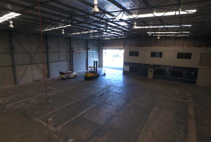 14 Madrid Place Maddington WA 6109 - Image 4