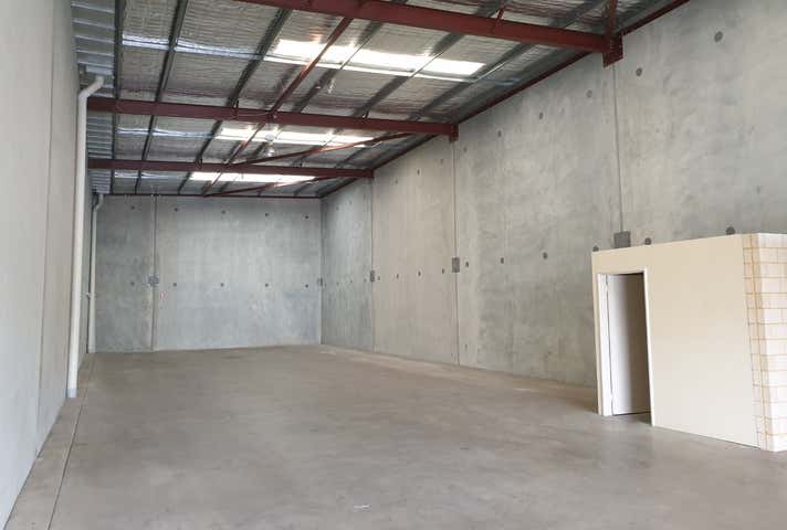 2/15 Meares Way Canning Vale WA 6155 - Image 6