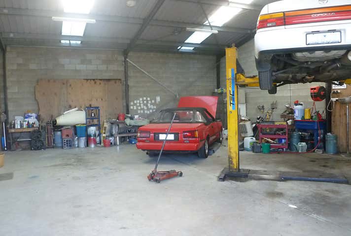 28 Baines Crescent Torquay VIC 3228 - Image 3