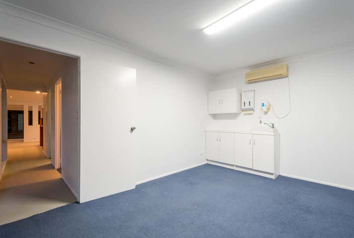 299 Rio Vista Boulevard Mermaid Waters QLD 4218 - Image 16