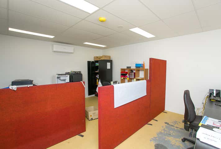 Unit 4, 37 Greenwich Pde Neerabup WA 6031 - Image 5