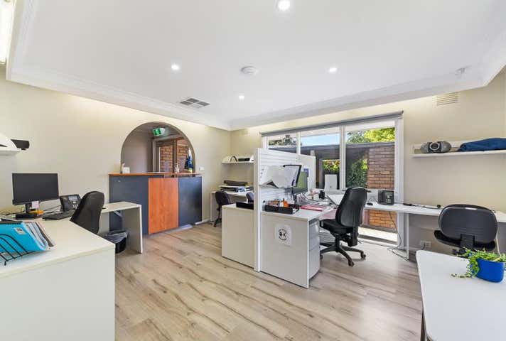 44 James Street Pakenham VIC 3810 - Image 2