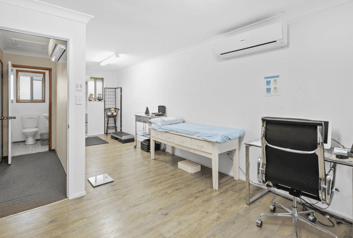 122 Ashmore Road Benowa QLD 4217 - Image 12