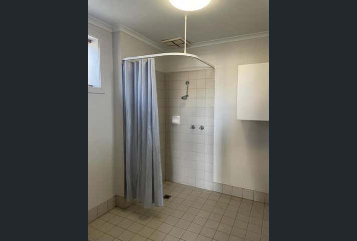 1/8 Premier Close Wodonga VIC 3690 - Image 4