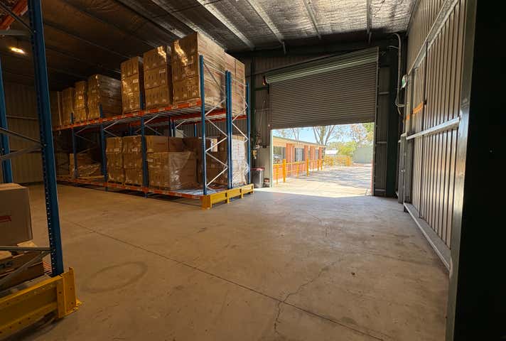 2 & 4/48 Conrad Place Lavington NSW 2641 - Image 9